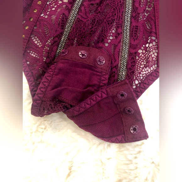 VERY SEXY Victoria’s Secret XSmall burgundy/maroon lace embellished bodysuit - Picture 4 of 14